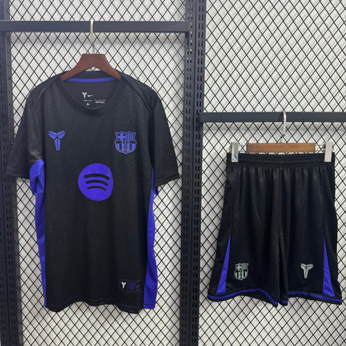 Ensemble 25/26 Barcelone Fourth Adult
