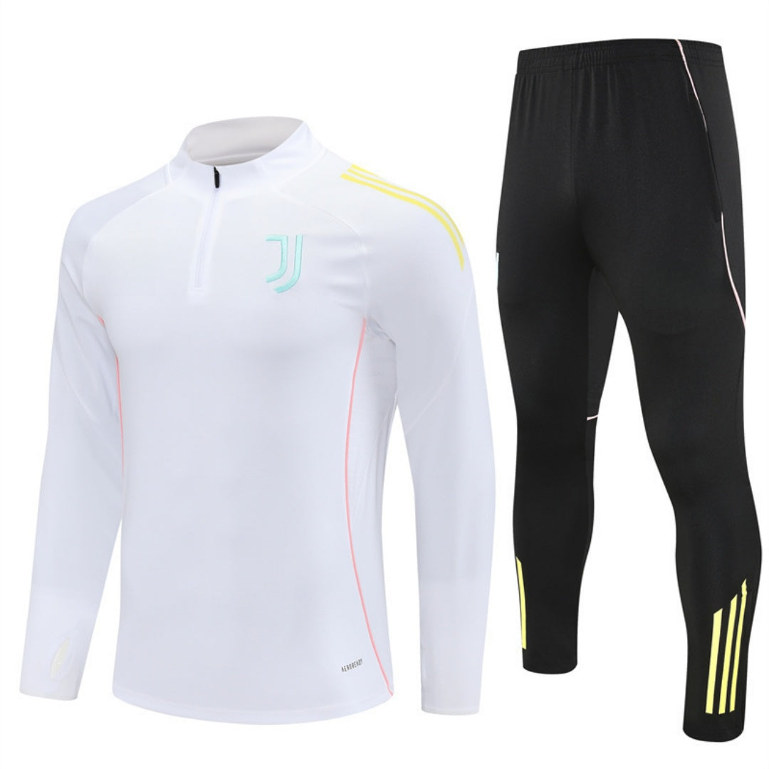 25/26 Ensemble Juventus Spécial B